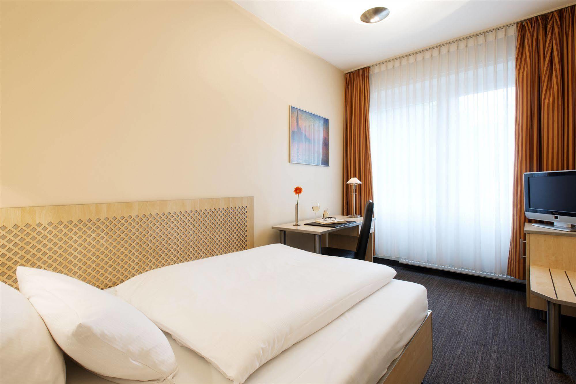 Nh Berlin City West Ngoại thất bức ảnh